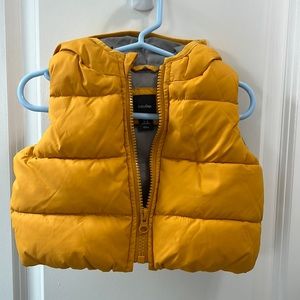 Baby gap puffer vest 0-6 month